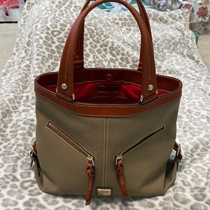 Dooney & Bourke Satchel. Like New!!